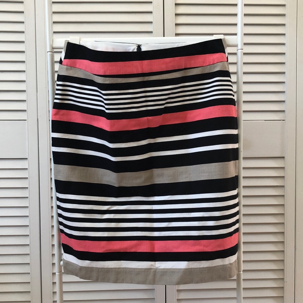 Banana Republic Skirt with POP of pink!